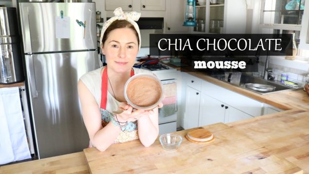 Healthy Chia Chocolate Mousse – EASY and FAST Recipe!